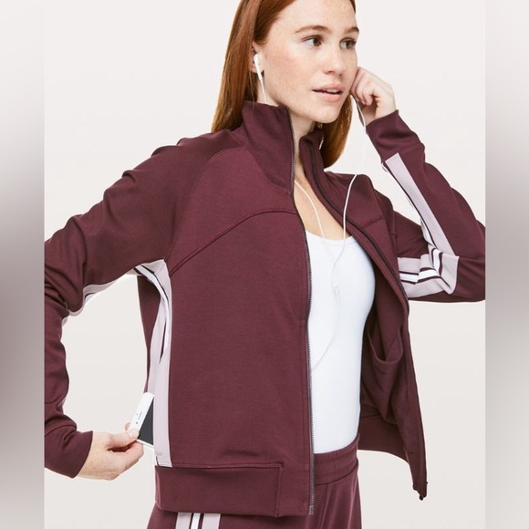 Lululemon Cover Your Tracks Zip Up Jacket - Cassis Burgundy - Size 10 - Picture 1 of 14